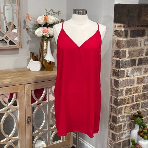 THREE EIGHTY TWO Women’s Ruffled Dress in the Size Large in the Color Red - Picture 10 of 14